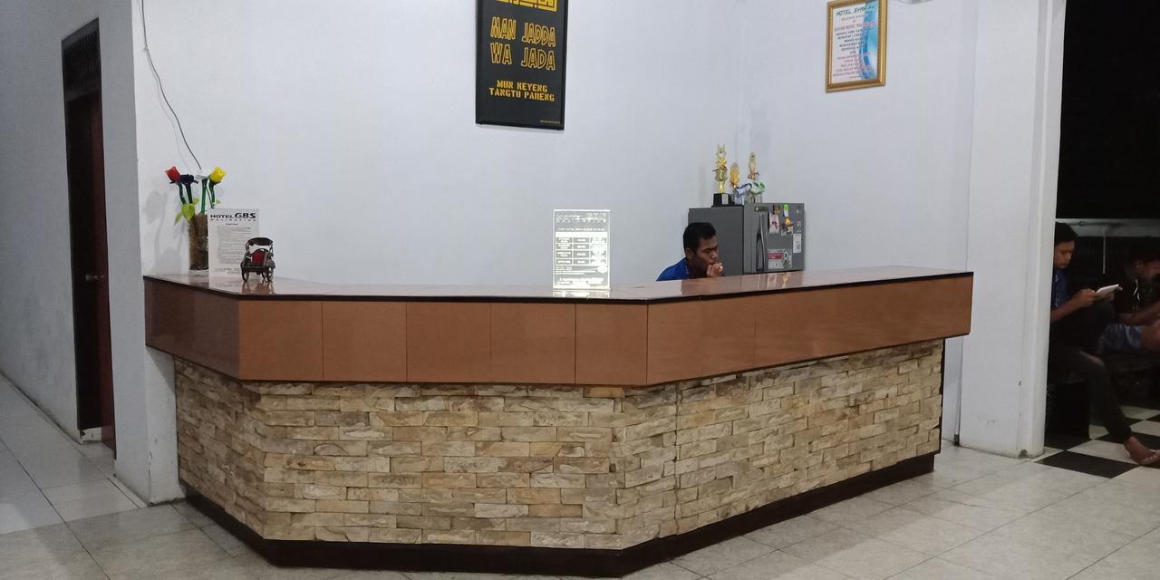 Hotel Gbs Malingping Buitenkant foto